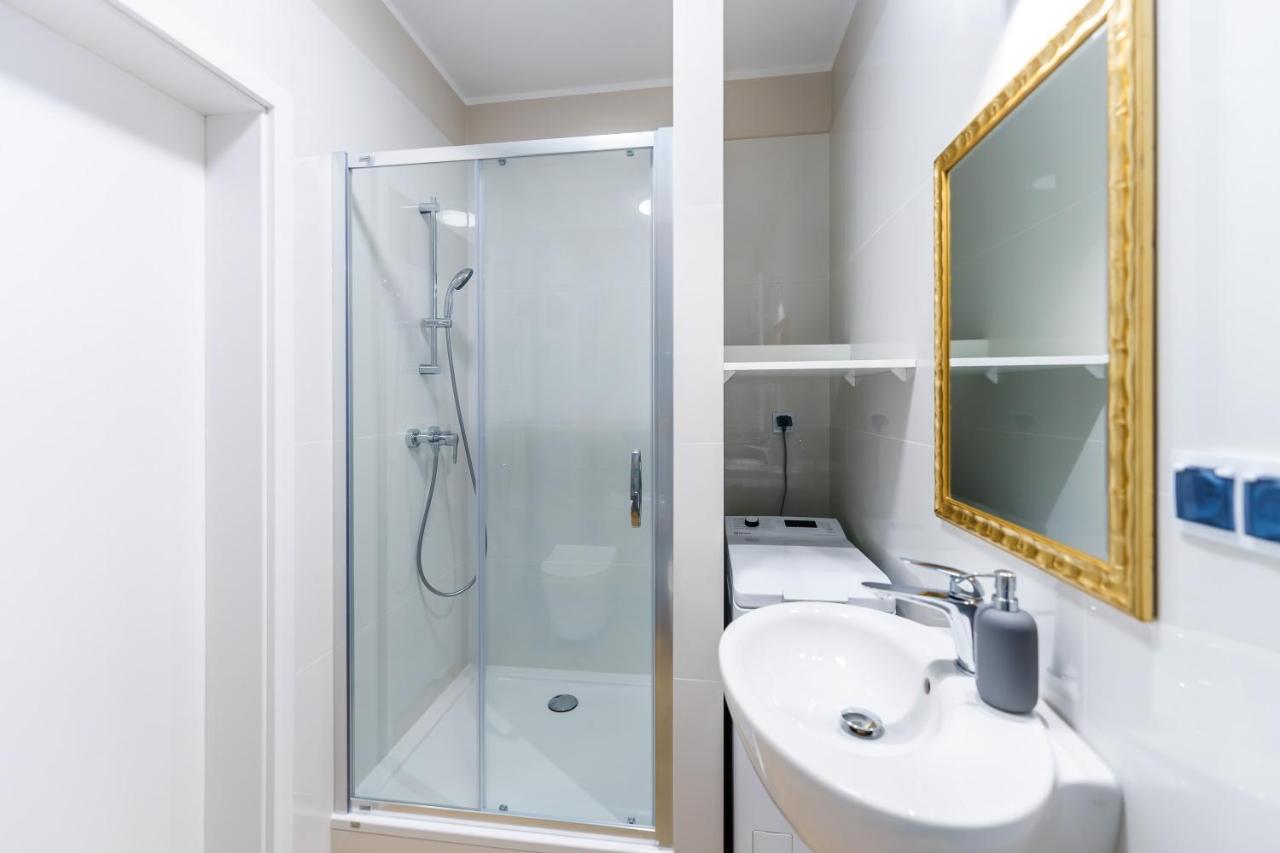 Apartament Kapitanski Z Widokiem Na Morze 4 Pietro - By Perlowa Przystan Rent Sianożęty Exterior foto